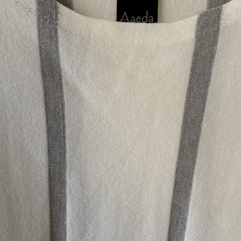 Aaeda White Top with Gray Vertical Metallic Stripes - Picture 3 of 6